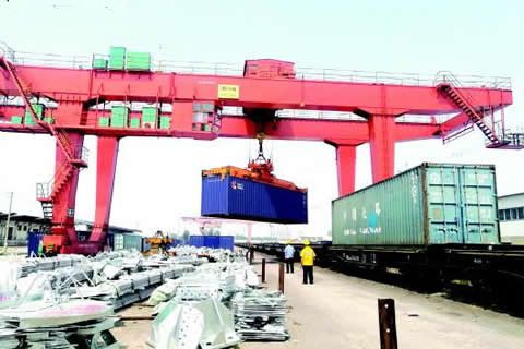 華全機(jī)組出口再獲高效通道 濰坊中亞貨運(yùn)班列首次開通