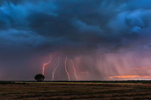 盛夏時節(jié)雷雨頻繁，做好柴油發(fā)電機防雷很關鍵