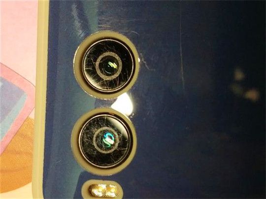 錘子手機(jī)刮花