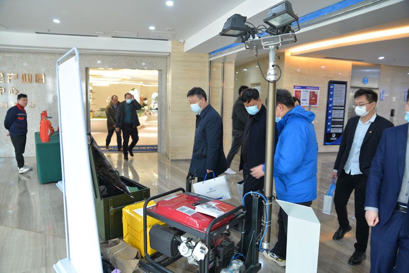 華全集團在展會上展示應急發電設備、儲能電源和應急水泵設備